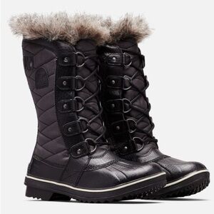 Sorel Tofino II Waterproof Winter Boots. Black faux fur. Size 7.5